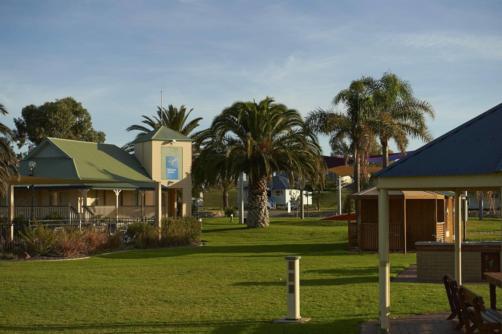 The Retreat West Beach Parks Adelaida Exterior foto