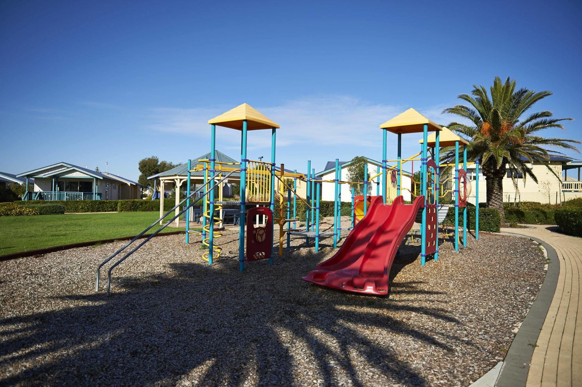 The Retreat West Beach Parks Adelaida Exterior foto