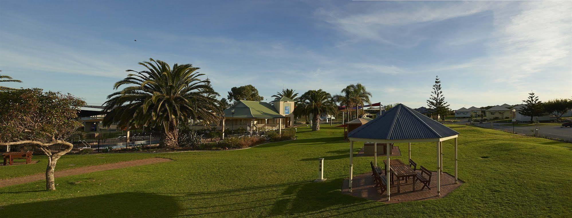 The Retreat West Beach Parks Adelaida Exterior foto
